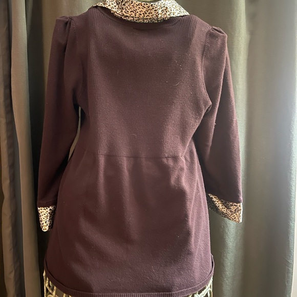 Lightweight brown sweater w/mock collar and cuffs in brown/tan/black pattern. - Picture 5 of 6